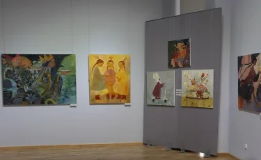 Моё небо надо мной: персональная выставка казахстанской художницы открылась в Алматы