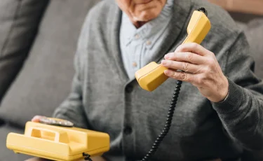 Домашняя безопасность для пожилых: создание системы связи