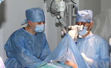 Более 700 пациентов и 180 операций: как в Алматы восстанавливают зрение детям