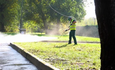 Алматының Әуезов ауданында күн сайын 700-ден астам қызметкер санитарлық тазалықты қамтамасыз етеді
