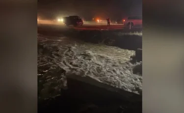 Прорыв дамбы в Акмолинской области: сотни спасателей борются с последствиями ЧП