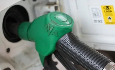 Дефицита топлива не будет: в стране накоплено около 600 тысяч тонн бензина и столько же солярки