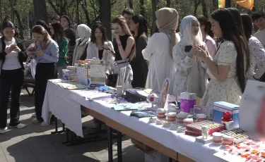 Уроки здоровья для каждого: в Алматы прошла масштабная медицинская акция в городском парке