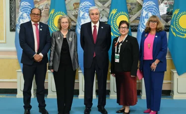 Президент провел встречу с руководителями международных конвенций