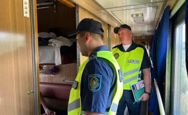 Жыл басынан бері 200-ден астам құқық бұзушы жолаушылар пойызынан түсірілген