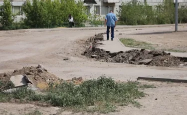 Уәде емес, нәтиже керек: ұлытаулықтар созбалаңға салынған жол жөндеу жұмысына наразы