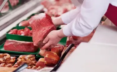 Сезонность цен: когда выгоднее покупать овощи, мясо и фрукты