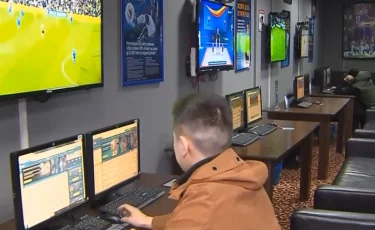 Шымкентте құмар ойынға бәс тіккен 15 мемлекеттік қызметкер жазаға тартылды