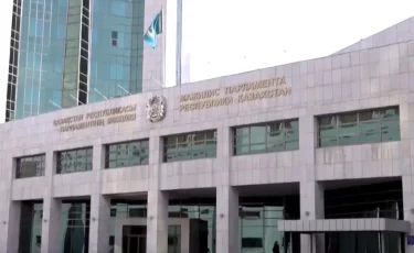 Скрытая агитация под запретом: блогеров в Казахстане ждут штрафы за рекламу партий