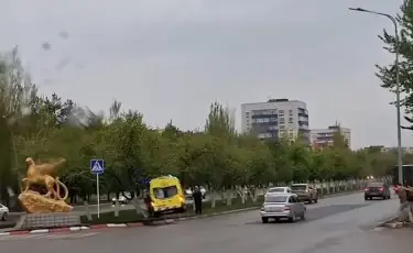 ДТП в Рудном: машина скорой помощи сбила женщину на пешеходном переходе