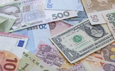 Курс валют на 15 мая 2026