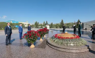 Бектенов, Әшімбаев және Қошанов соғыс жылдарында құрбан болғандарды еске алды