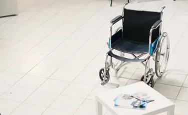 «Под копирку»: в Казахстане выявили массовые нарушения при оформлении инвалидности