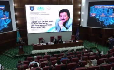 Қазақ әдебиетінің қарымды сыншысы: Әмірхан Меңдеке 70 жасқа толды