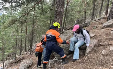 В Бурабае группа туристов не смогла самостоятельно спуститься с горы Кокшетау