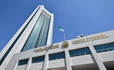 Парламент «Құрылтай туралы» Конституциялық заңды екінші оқылымда қабылдады