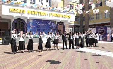 Алматыда 51 мыңға жуық түлек соңғы қоңырауға қатысты