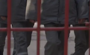Тәртіп сақтаған сотталғандардың жаза мерзімі қысқарады: Сенат заңға өзгерістер енгізді
