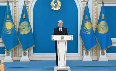 Президент высоко оценил вклад журналистов в принятие новой Конституции