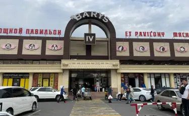 На рынке «Барыс-4» в Алматы выявили более тысячи нарушений правил торговли