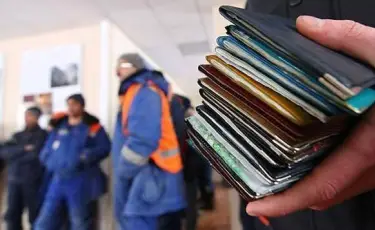 Иностранцев незаконно привлекали к работе на стройке в области Абай