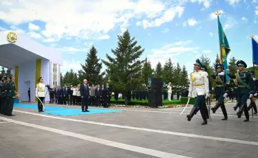 Президент Мемлекеттік ту көтеру рәсіміне қатысып, сөз сөйледі