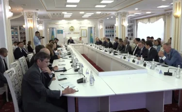 Бір палаталы парламент заңды қабылдау рәсімін жеңілдете түседі - сарапшы