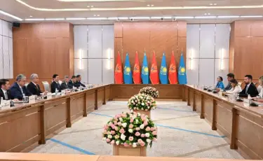 Касым-Жомарт Токаев и Яков Милатович провели переговоры в расширенном составе