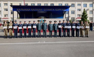 Ұлттық ұланның 660-тан астам сарбазына білім гранты табысталды