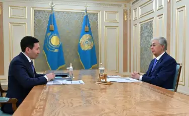 Президент встретился с председателем правления АО «Самрук-Қазына»