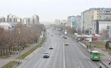 В Алматы по улице Момышулы ограничат движение из-за строительства ЛРТ
