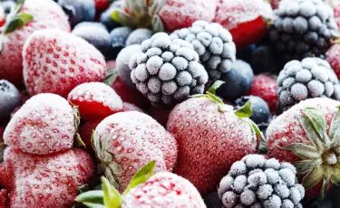 Вкус лета: как заморозить ягоды и зелень на зиму с сохранением витаминов