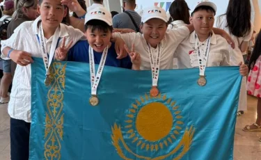 Алматинские школьники завоевали 16 медалей на международной олимпиаде FEMO в Турции