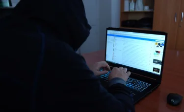 Расплата за обман: в Астане осудили мошенника, обещавшего гранты в магистратуру