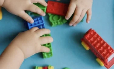 Без зубрежки и стресса: как на самом деле научить ребенка английскому до 10 лет