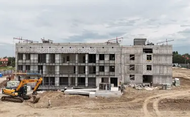 В Наурызбайском районе Алматы строят три новых медицинских объекта