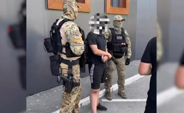 Наркотрафик под прикрытием: в Костанае задержан курьер интернет-магазина