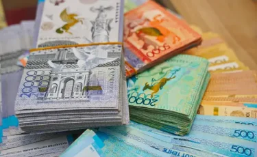 Единый платеж вместо нескольких: в Казахстане обсуждают реформу зарплатных отчислений