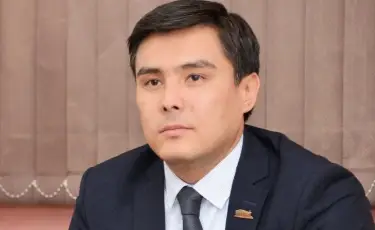 Мақсат Жақау: «Жаңартылған Конституция – Қазақстанның қазіргі замандағы сын-қатерге берген жауабы»