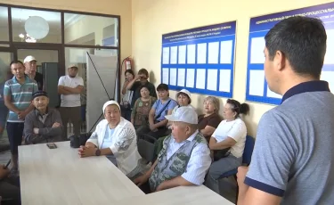 В ожидании контейнеров: в Актобе сотни семей пытаются решить мусорный вопрос