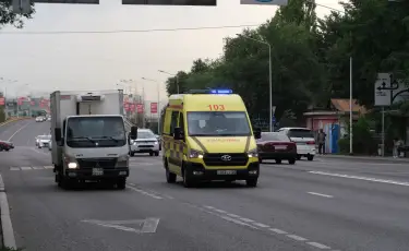 В Алматы с наступлением жары выросло число вызовов скорой помощи