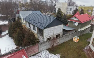 В Медеуском районе Алматы сносят очередной незаконный объект