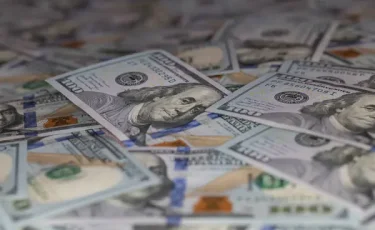 Бесконечный реверс: что происходит с долларом в Казахстане