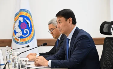 Алматы әкімі Дархан Сатыбалды тұрғындарды жеке мәселесі бойынша қабылдады