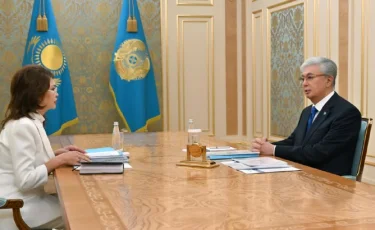 Глава государства встретился с заместителем Премьер-министра – министром культуры и информации Аидой Балаевой
