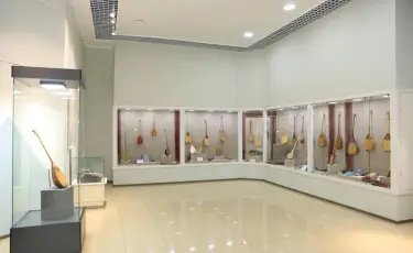 В Актобе открылась выставка редких домбр известных казахстанцев