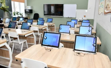Алматыда білім беру саласындағы 200 мыңнан астам адам жасанды интеллектіні қолданады