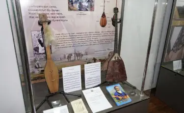 Домбра Абая представлена на выставке в Семее