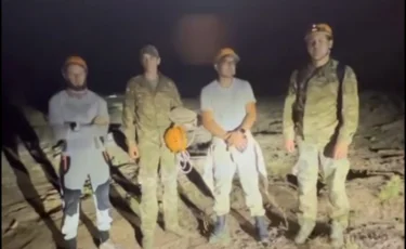 В Карагандинской области спасатели помогли мужчине спуститься с горы