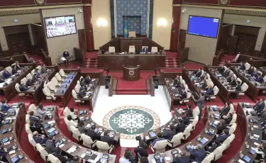 Құрылтай начал работу: 145 депутатов принесли присягу народу Казахстана